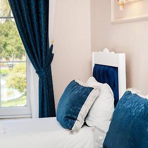 Suite met een Slaapkamer en een King Size Bed